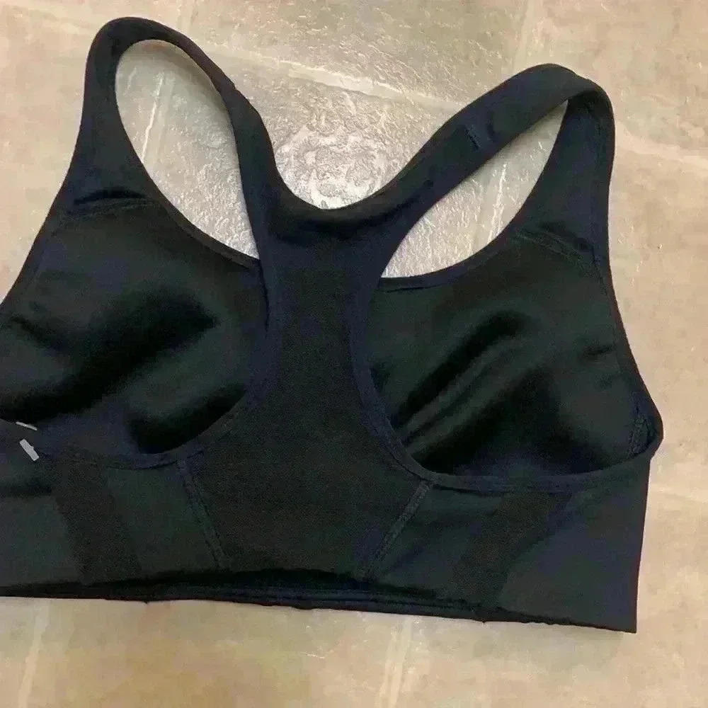 Nike - Picture 2 of 2